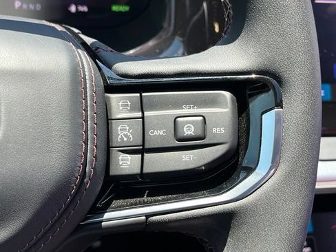 Used 2024 Jeep Wagoneer Launch Edition AWD/4WD image 18