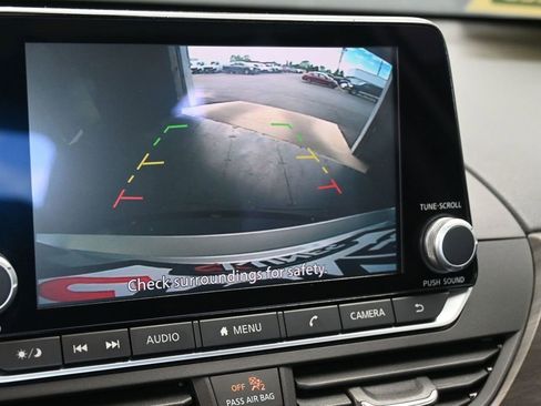 Used 2023 Nissan Altima 2.5 SV FWD image 28