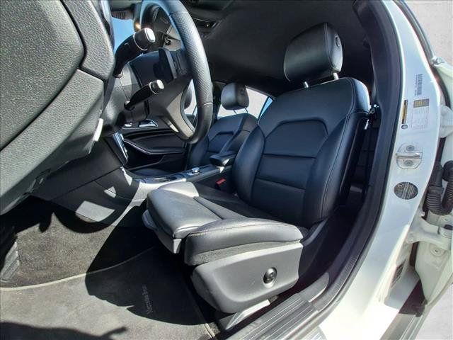 Used 2020 Mercedes-Benz GLA 250 4MATIC image 13
