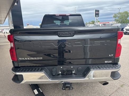 Used 2025 Chevrolet Silverado 2500 LT w/ Convenience Package AWD/4WD image 4