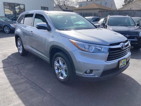 Used 2015 Toyota Highlander Limited image 1