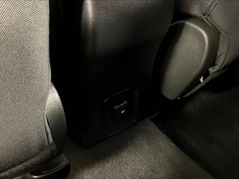 Used 2023 Ford Escape AWD image 33