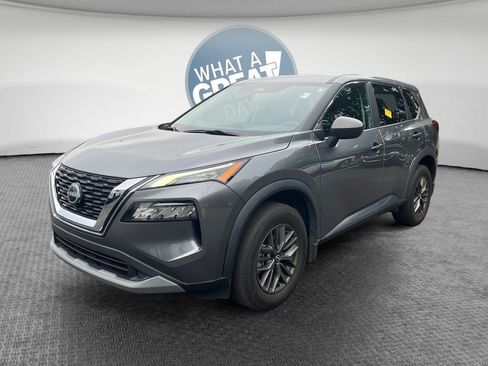 Used 2023 Nissan Rogue S FWD image 8