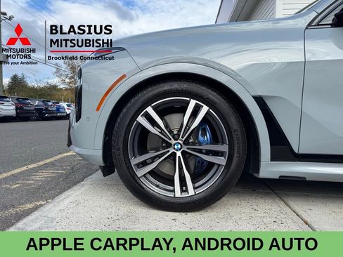 Used 2025 BMW X7 M60i w/ Climate Comfort Package image 8