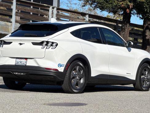 Certified 2021 Ford Mustang Mach-E Select w/ Comfort/Technology Package image 4