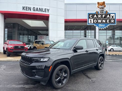 Used 2023 Jeep Grand Cherokee Altitude image 1