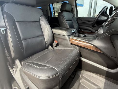 Used 2018 Chevrolet Suburban LT w/ LT Signature Package image 10