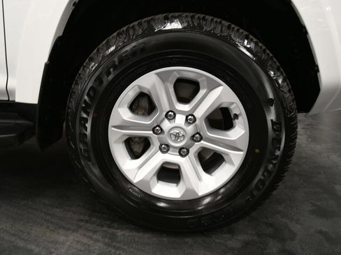 Certified 2024 Toyota 4Runner SR5 Premium image 29