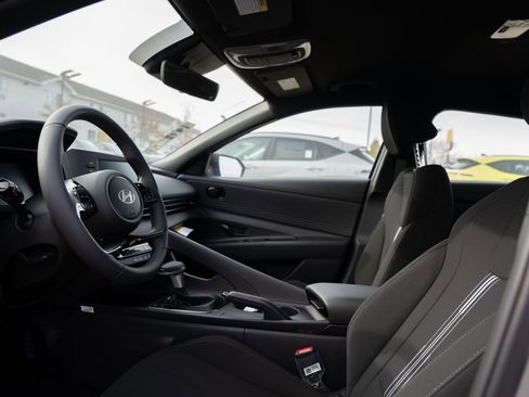 New 2025 Hyundai Elantra Sport image 19