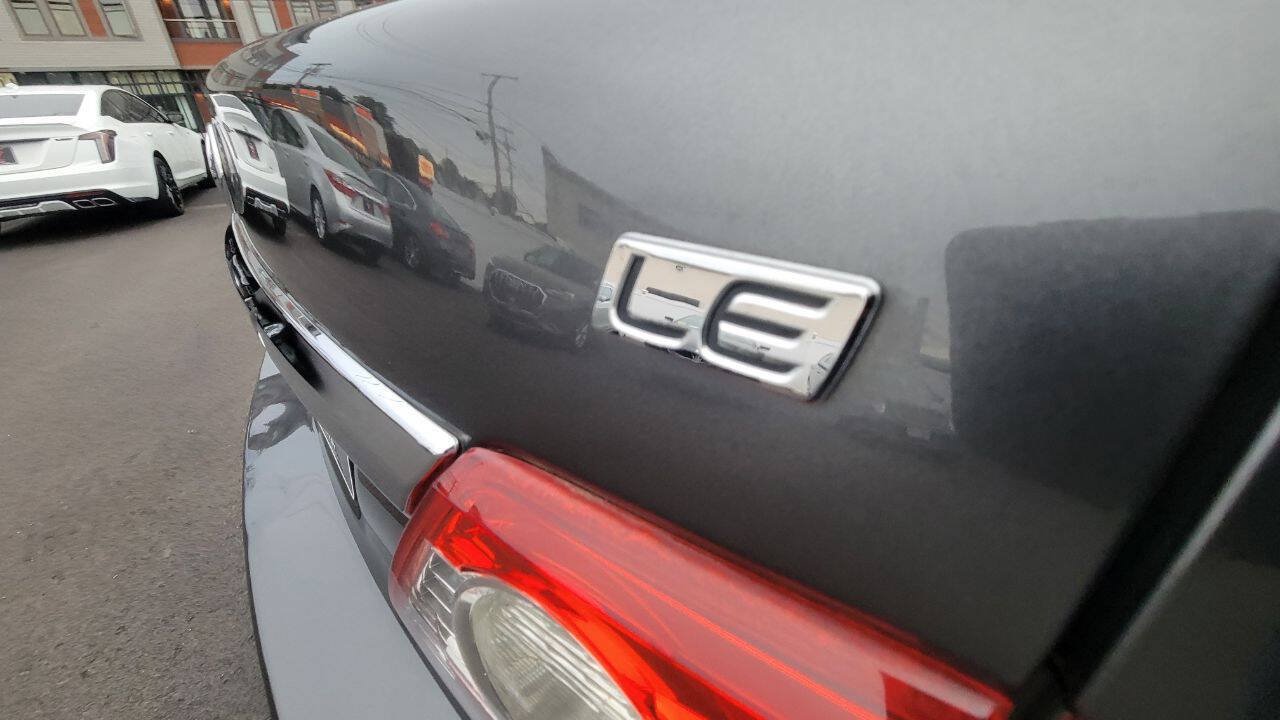 Used 2011 Toyota Corolla LE FWD image 28
