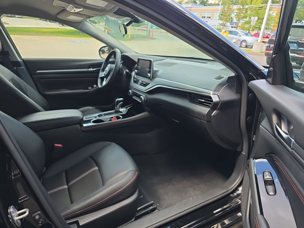Certified 2023 Nissan Altima 2.5 SR AWD/4WD image 14