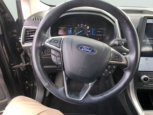 Used 2023 Ford Edge SEL image 14