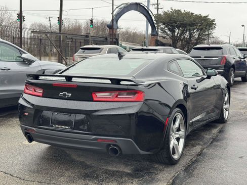 Used 2018 Chevrolet Camaro SS RWD image 8