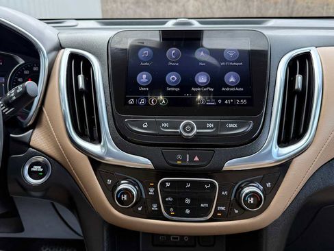 Used 2023 Chevrolet Equinox Premier image 20