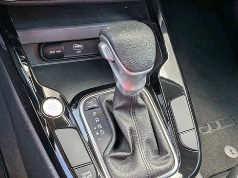 Used 2025 Kia Soul S FWD image 11