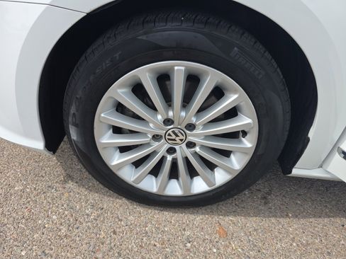 Used 2016 Volkswagen Passat 1.8T SE FWD image 26