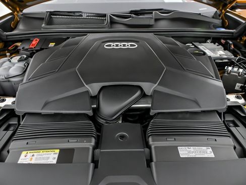 Used 2022 Audi Q8 Premium Plus AWD/4WD image 17