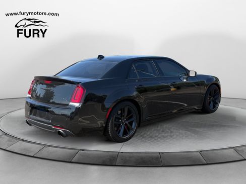 Used 2023 Chrysler 300 C RWD image 3