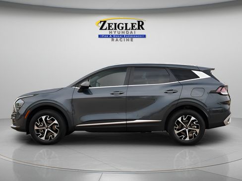Used 2024 Kia Sportage EX AWD/4WD image 4