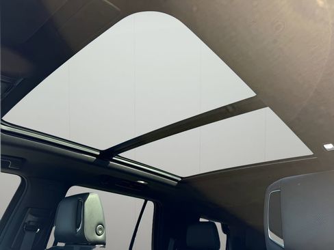 Used 2022 Cadillac Escalade Sport w/ Touring Package image 11