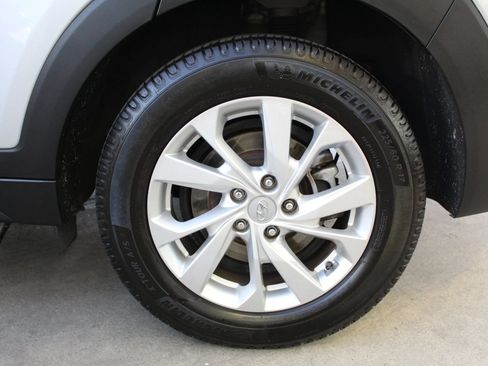 Used 2019 Hyundai Tucson SE AWD/4WD image 35