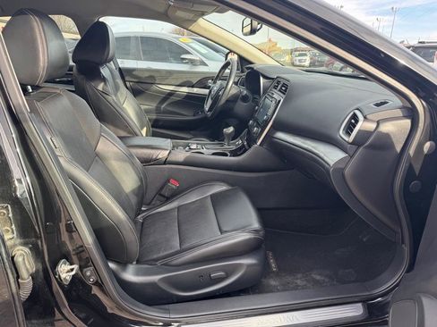 Used 2017 Nissan Maxima 3.5 SV FWD image 12