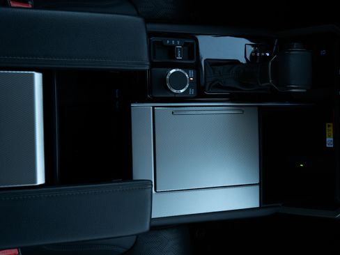 Used 2023 Toyota Sequoia Limited image 28