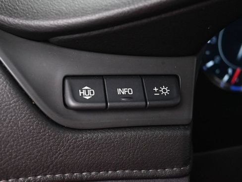 Used 2018 Cadillac Escalade Premium Luxury AWD/4WD image 37