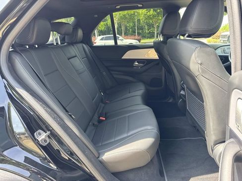 Used 2025 Mercedes-Benz GLE 350 4MATIC image 10