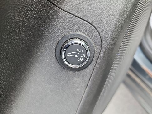 Used 2020 GMC Acadia SLT image 13