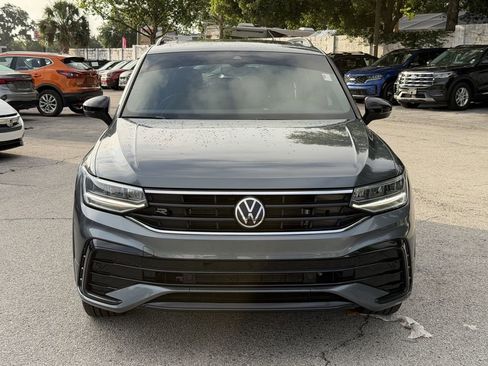 Used 2022 Volkswagen Tiguan SE R-Line AWD/4WD image 3