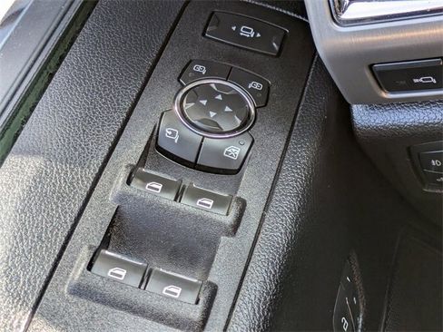 Certified 2018 Ford F450 Platinum w/ Platinum Ultimate Package image 25