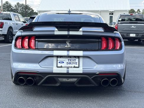 Used 2022 Ford Mustang Shelby GT500 w/ Technology Package RWD image 23