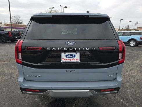 New 2026 Ford Expedition Max Platinum AWD/4WD image 4