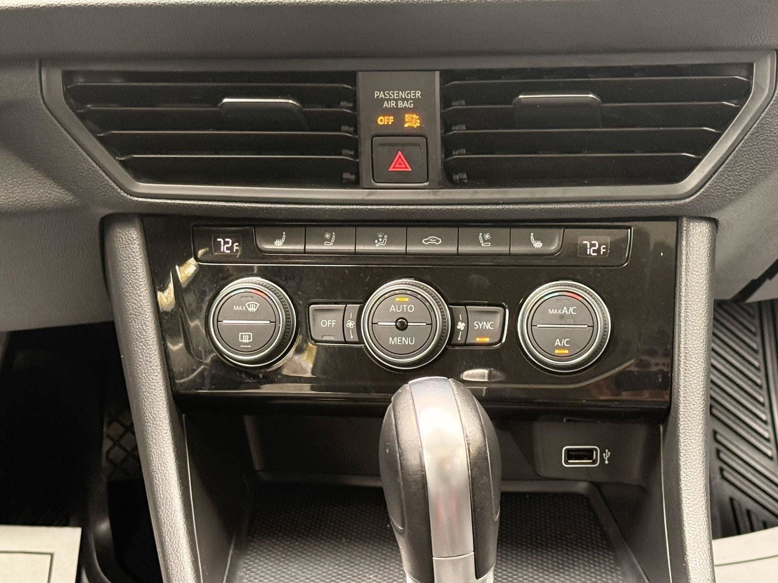 Used 2019 Volkswagen Jetta SEL Premium FWD image 28