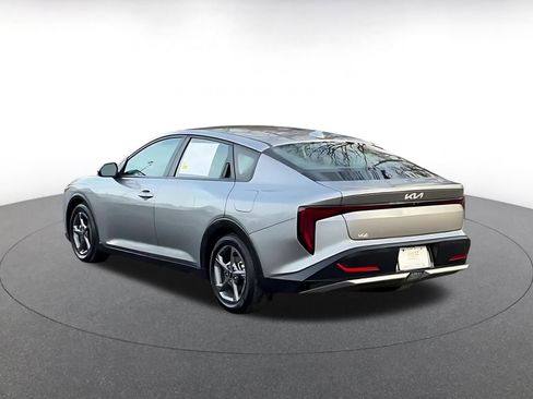 Used 2025 Kia K4 LXS image 11