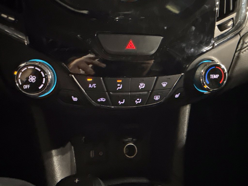 Used 2017 Chevrolet Cruze Premier FWD image 20