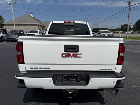 Used 2015 GMC Sierra 2500 Denali w/ Duramax Plus Package AWD/4WD image 6