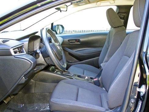 Used 2024 Toyota Corolla LE image 11