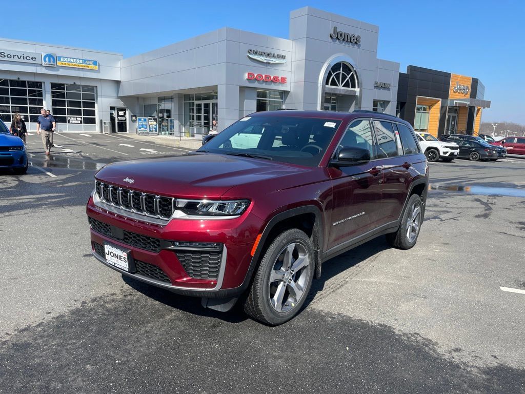 New 2026 Jeep Grand Cherokee Limited w/ MOPAR Finishing Package AWD/4WD image 1