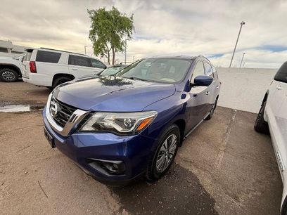 Used 2020 Nissan Pathfinder SL w/ Cargo Package