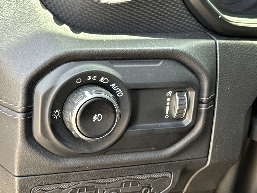 Used 2024 Jeep Wrangler Unlimited Rubicon 392 AWD/4WD image 24