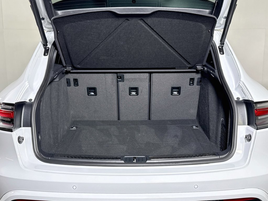 Certified 2026 Porsche Macan S AWD/4WD image 26