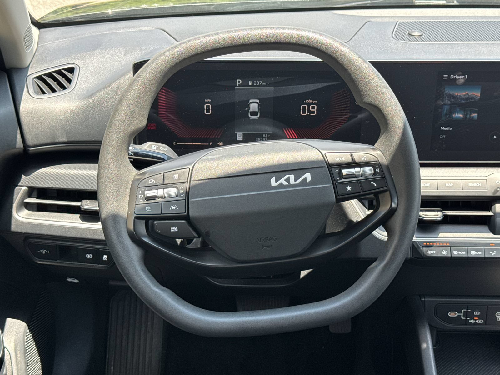 Used 2025 Kia K4 FWD image 23