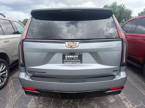 Used 2023 Cadillac Escalade Sport w/ LPO, ONYX Package AWD/4WD image 8