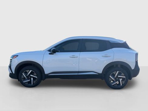 New 2026 Nissan Kicks SV FWD image 2