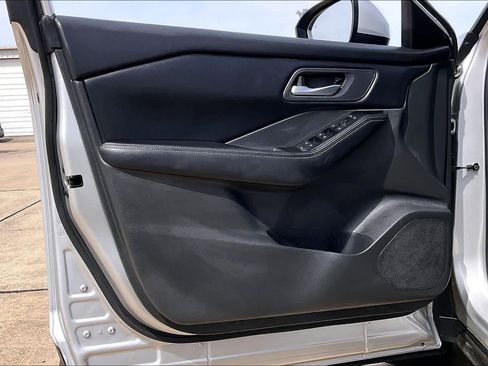 Used 2025 Nissan Rogue SV FWD image 20