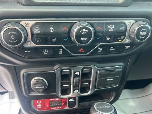 Used 2021 Jeep Gladiator Mojave AWD/4WD image 20