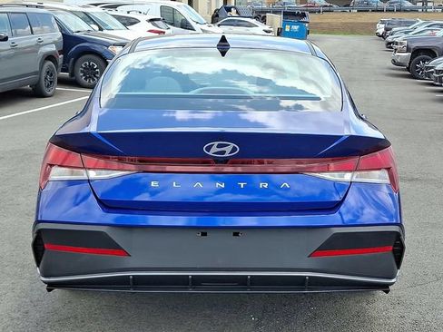 Certified 2024 Hyundai Elantra SEL FWD image 5