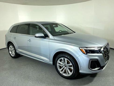 Certified 2025 Audi Q7 3.0T Premium Plus image 30